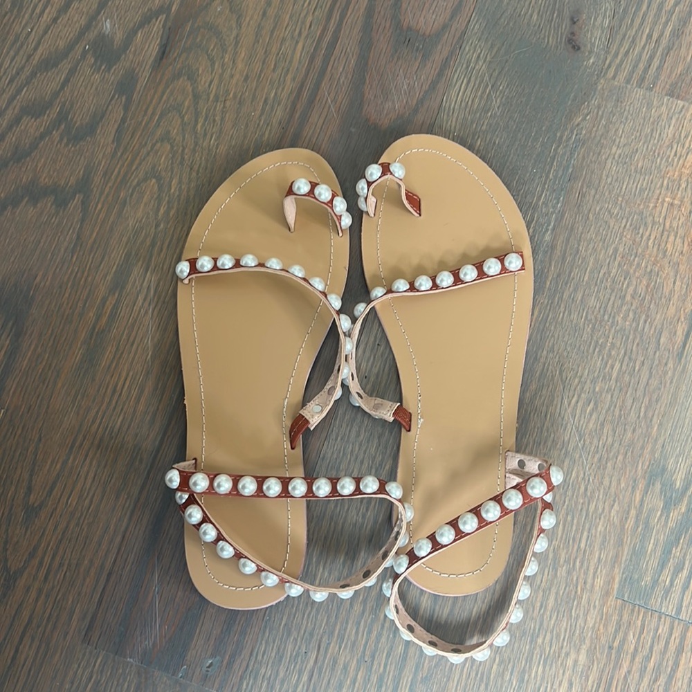 **New** never worn pearl sandals